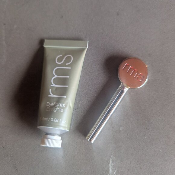 RMS Beauty Eyelights Cream Eyeshadow | ECLIPSE: a mossy silver - Picture 10 of 12